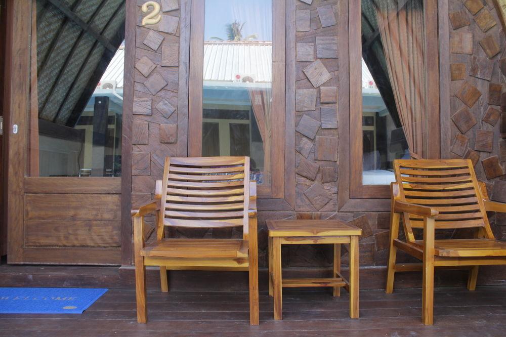 Mahapuri Hotel Gili Air Exterior photo