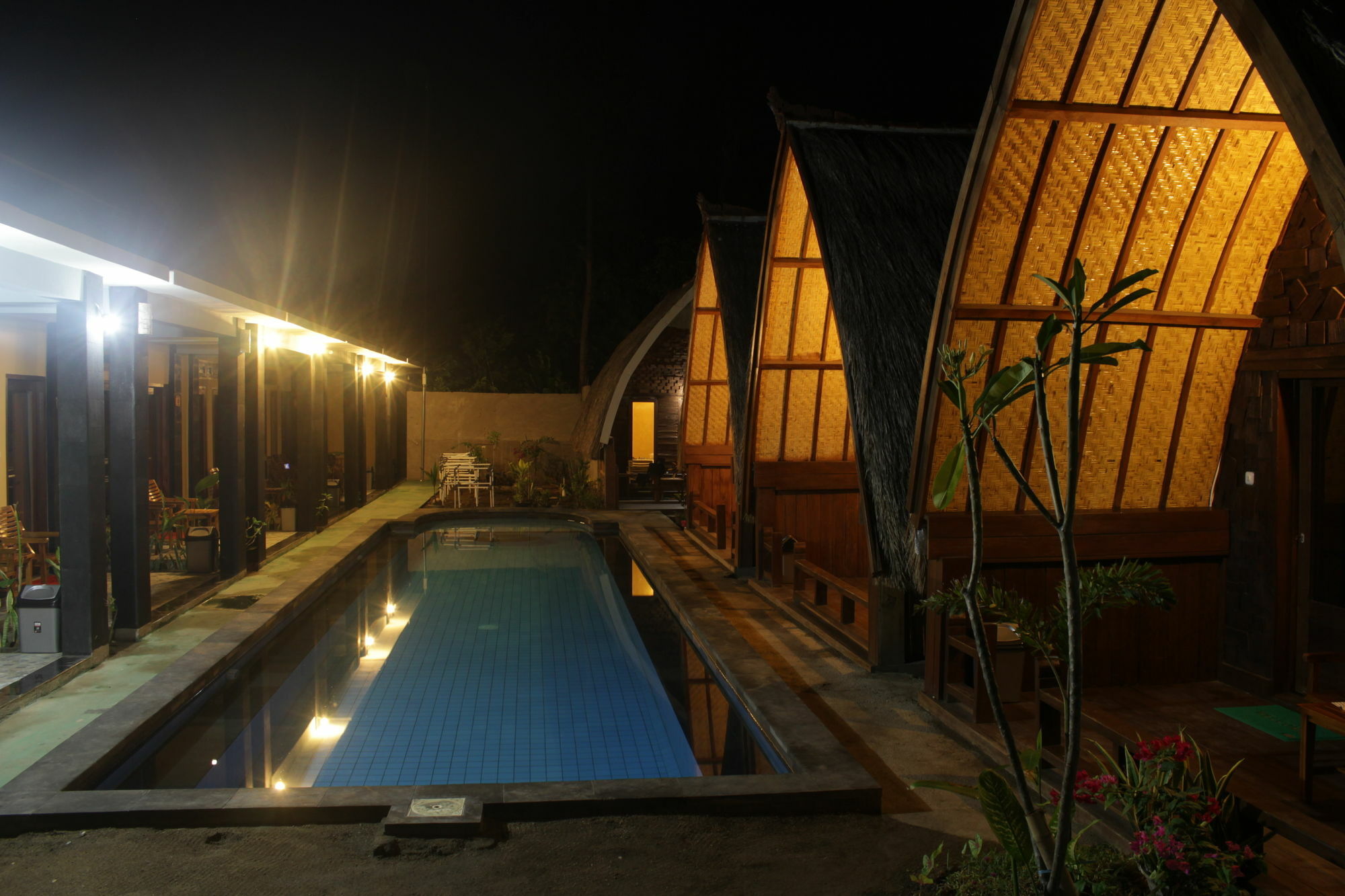 Mahapuri Hotel Gili Air Exterior photo