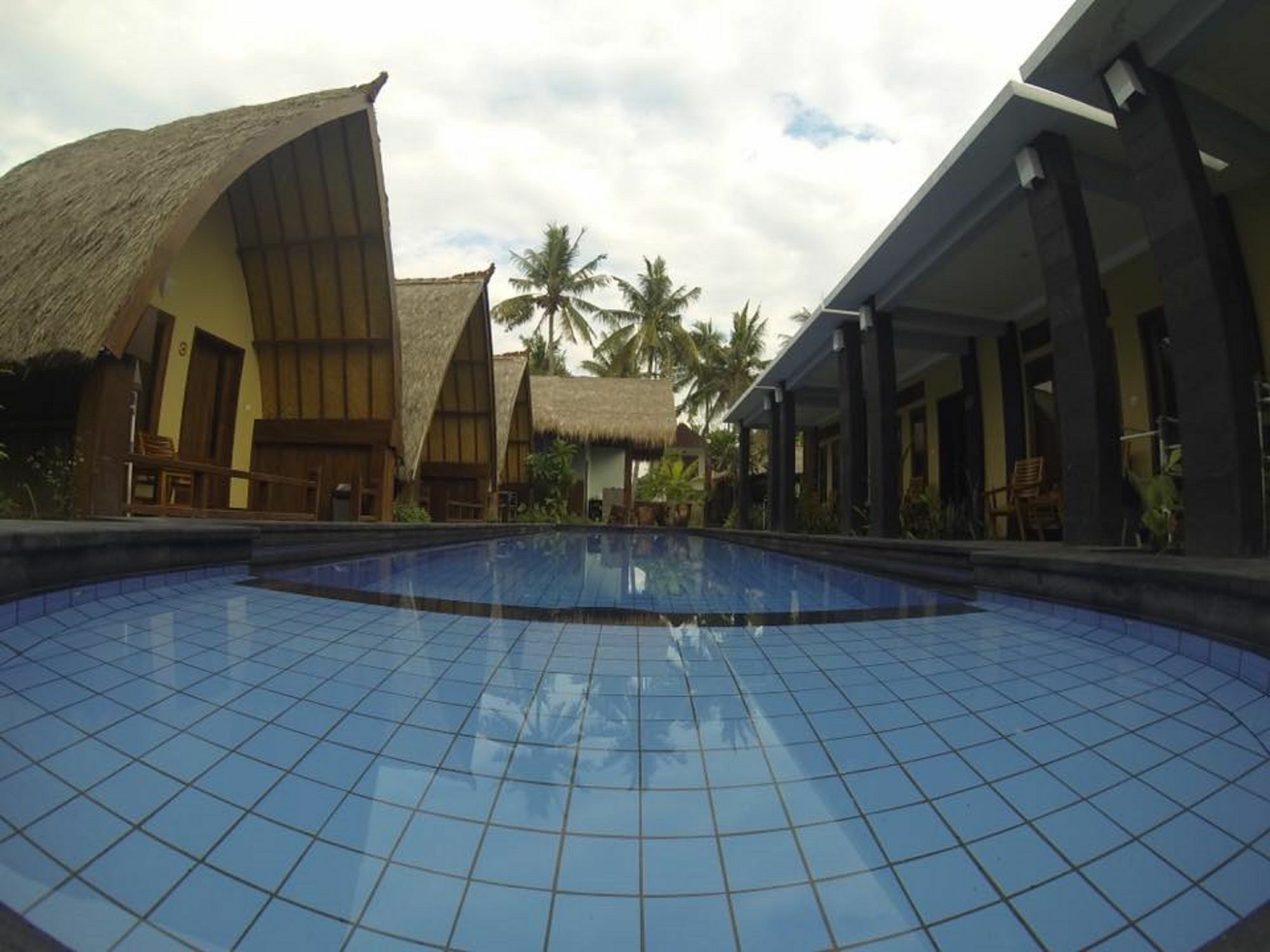 Mahapuri Hotel Gili Air Exterior photo