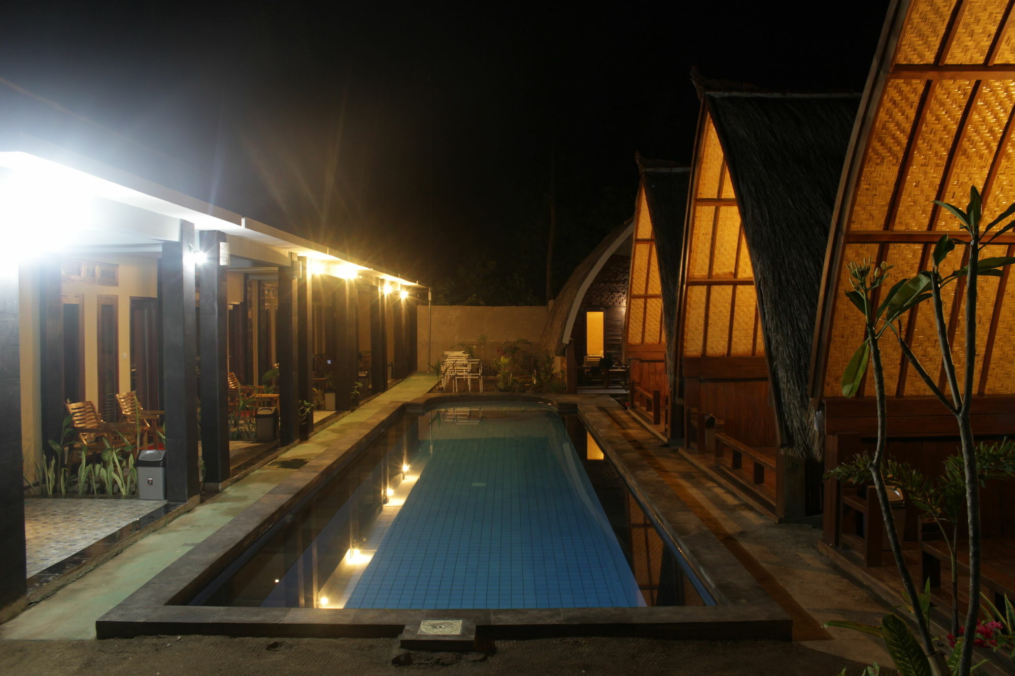 Mahapuri Hotel Gili Air Exterior photo